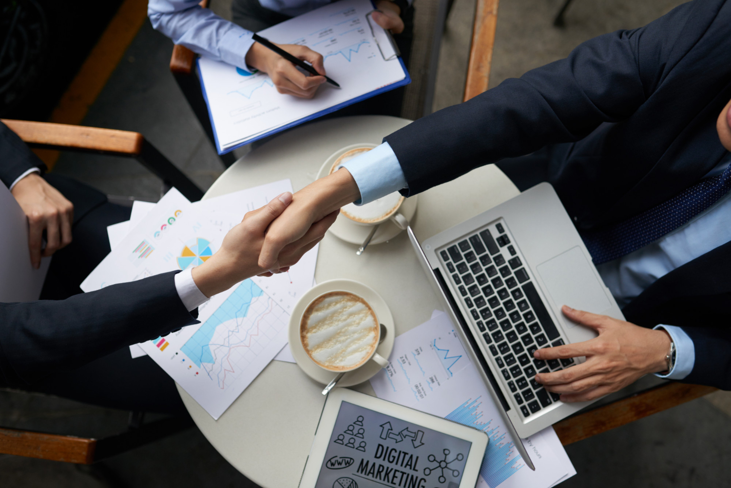 Leia mais sobre o artigo Como o Marketing Digital ajuda a atrair mais clientes
