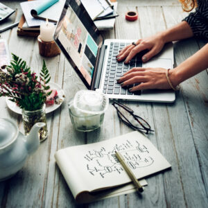 Leia mais sobre o artigo Como criar uma estratégia de marketing completa para sua empresa: SEO, conteúdo, tráfego e IA trabalhando juntos